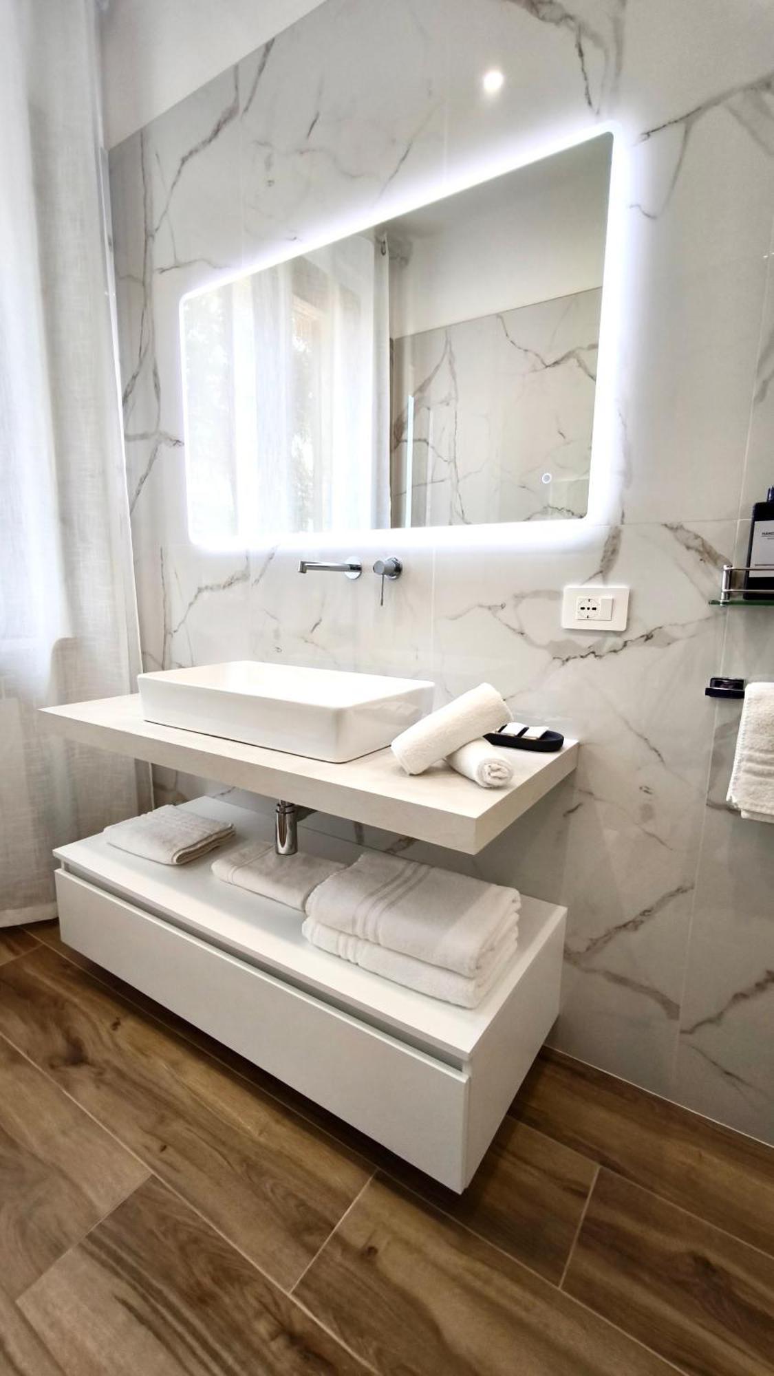 Standard Double Room,1661665123:JPEG